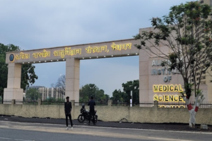 The institute operates from a sprawling 237-acre campus designed to provide comprehensive tertiary healthcare and medical education to the region.

Medical Services: The facility features a multi-specialty hospital with a planned capacity of 750 beds, including dedicated units for Emergency/Trauma, ICU, and AYUSH. As of late 2025, approximately 380 inpatient (IPD) beds are already operational.

Departments: It currently operates 35 functional departments, covering 25 broad specialties and 10 super-specialties such as Cardiology, Neurology, and Urology.

Infrastructure: The campus includes a 40-room Outpatient Department (OPD), 15 state-of-the-art operation theaters, and residential complexes for staff and students.

Academic Programs: The institute offers MBBS (125 annual seats), B.Sc. Nursing (62 seats), and various postgraduate MD/MS programs.

Community Outreach: AIIMS Deoghar has adopted five tribal villages to enhance primary healthcare and utilizes innovations like drone medicine delivery for remote areas.