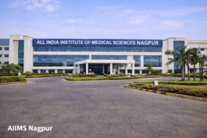 The campus is a "smart" facility spanning 150 acres, designed to integrate healthcare, medical education, and research.

Medical Capacity: As of late 2024, the hospital has 820 functional beds, including 76 ICU beds.

Patient Load: The facility handles a significant volume of patients, with an average daily OPD census of 4,000–4,500 people. Recent footfall data from December 2025 shows over 2,100 new OPD registrations in a single day.

Academic Ranking: In the 2025 NIRF Medical Rankings, AIIMS Nagpur continues to be recognized alongside other top-tier medical institutions, though its exact numerical rank in this year's list varies by reporting source compared to established older AIIMS.

Specialized Infrastructure: The hospital features 19 functional modular operating theaters and advanced diagnostic facilities, including MRI, CT scan, and digital mammography.